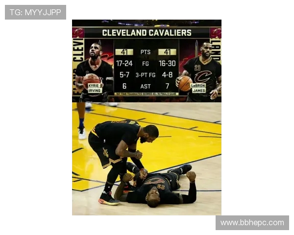 疯狂撕咬般的拼抢精神詹姆斯倒地救球点燃赛场斗志全力以赴篮球比赛